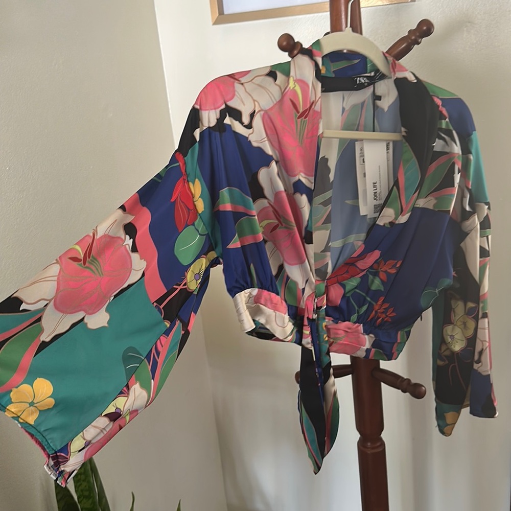 Zara floral crop blouse